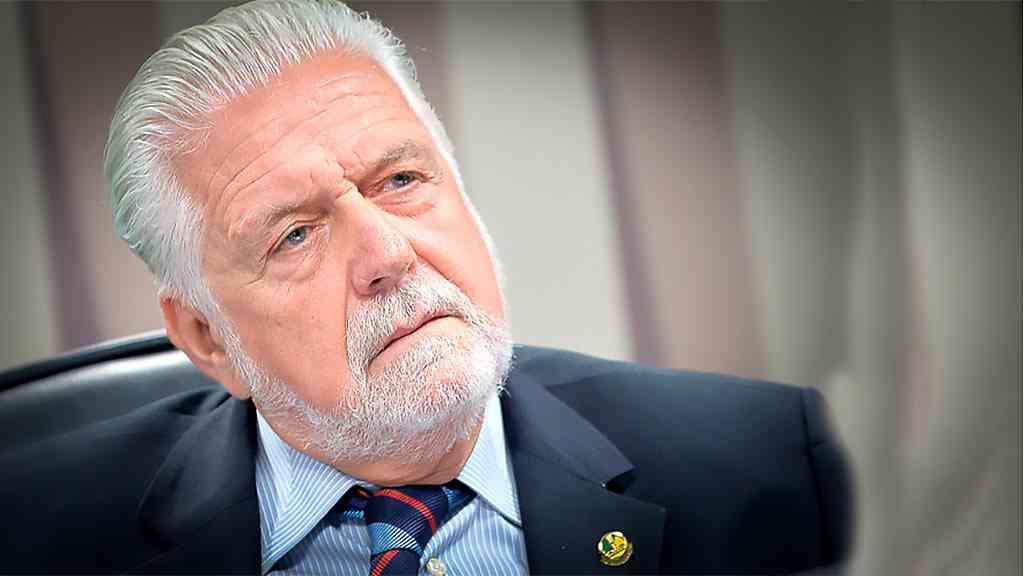 Líder do governo no Congresso sai em defesa do aumento no IOF | Wagner sai em defesa da equipe econômica, na questão do IOF